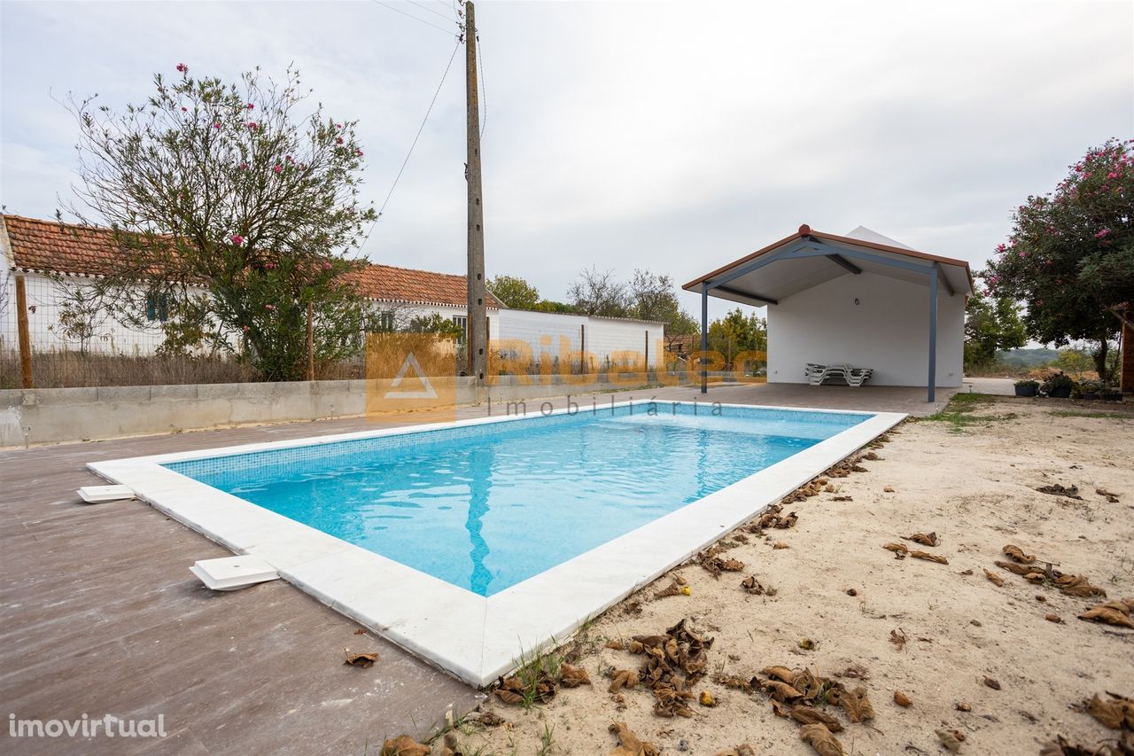 Moradia T2 com piscina na Fajarda