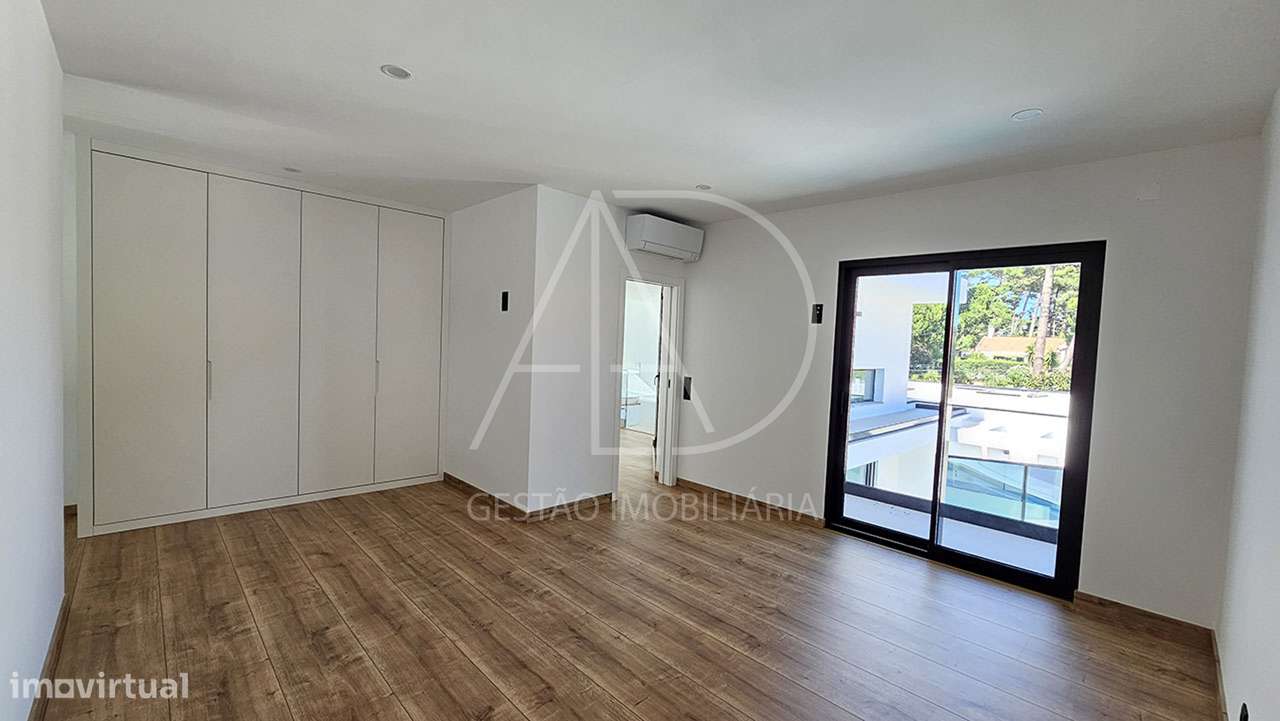 Moradia, 367 m², Corroios-26