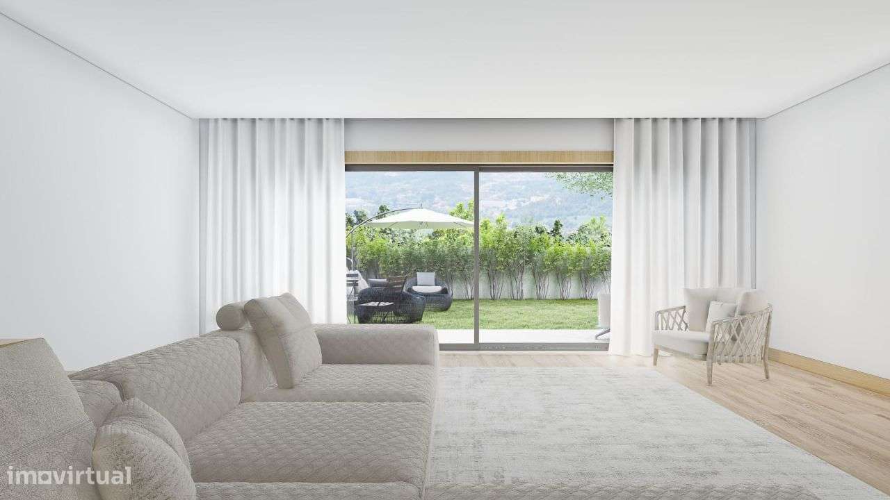 Moradia T3 em construção com duas Salas em Cristelo, Paredes-15