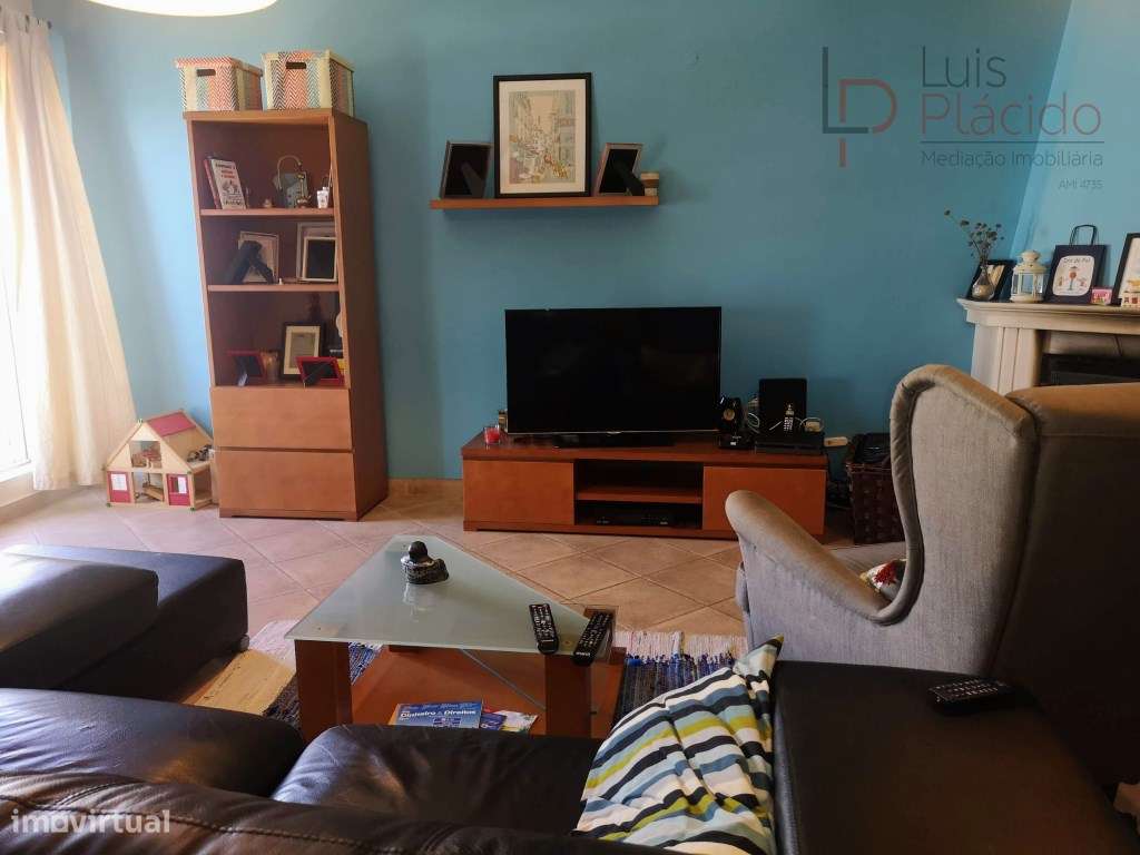 APARTAMENTO DUPLEX - T3 - C/ Quintal e Estacionamento - Grande imagem: 4/31