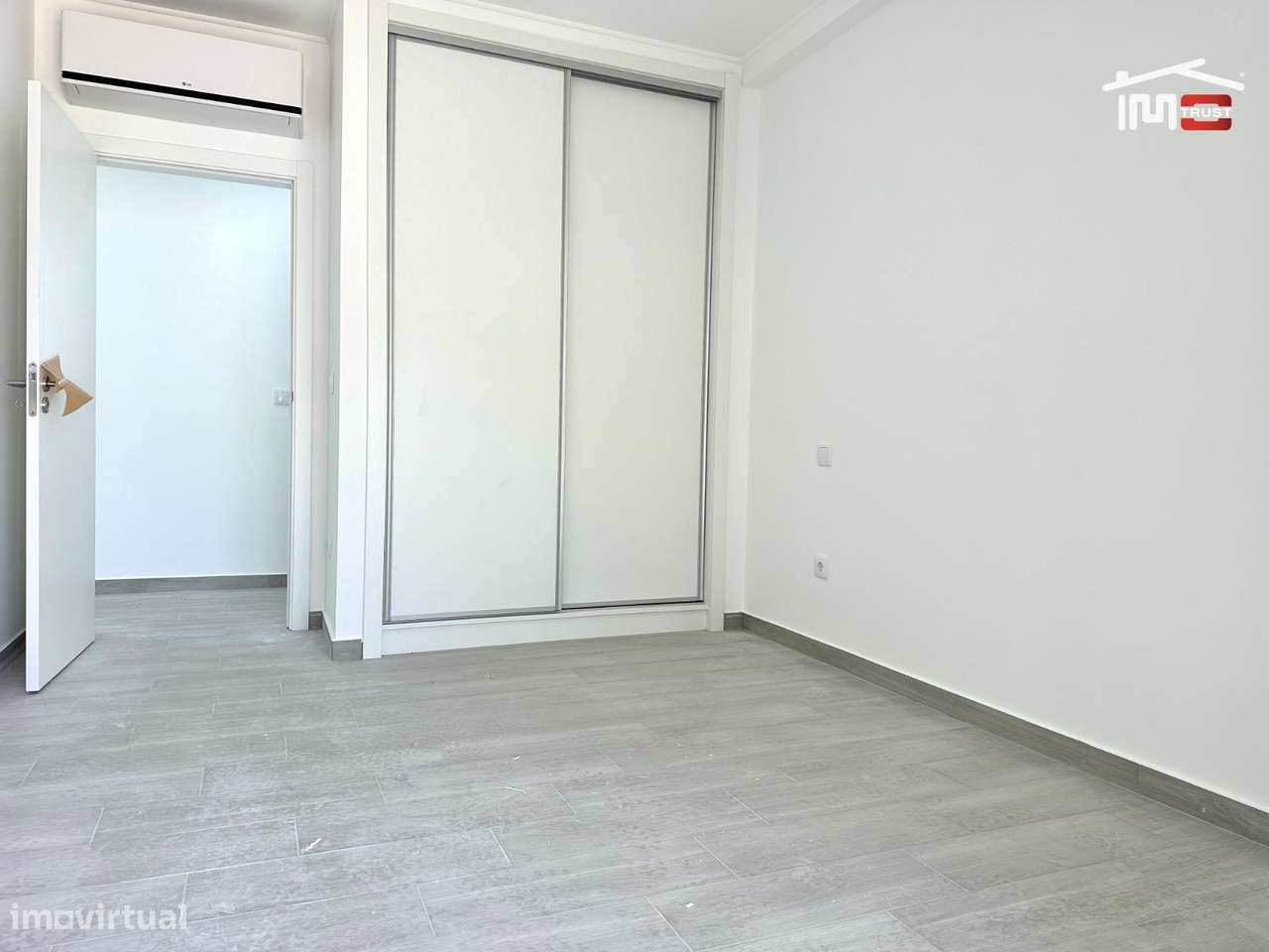 Incrível Moradia T4+1 - Com 601M2 de Terreno-30
