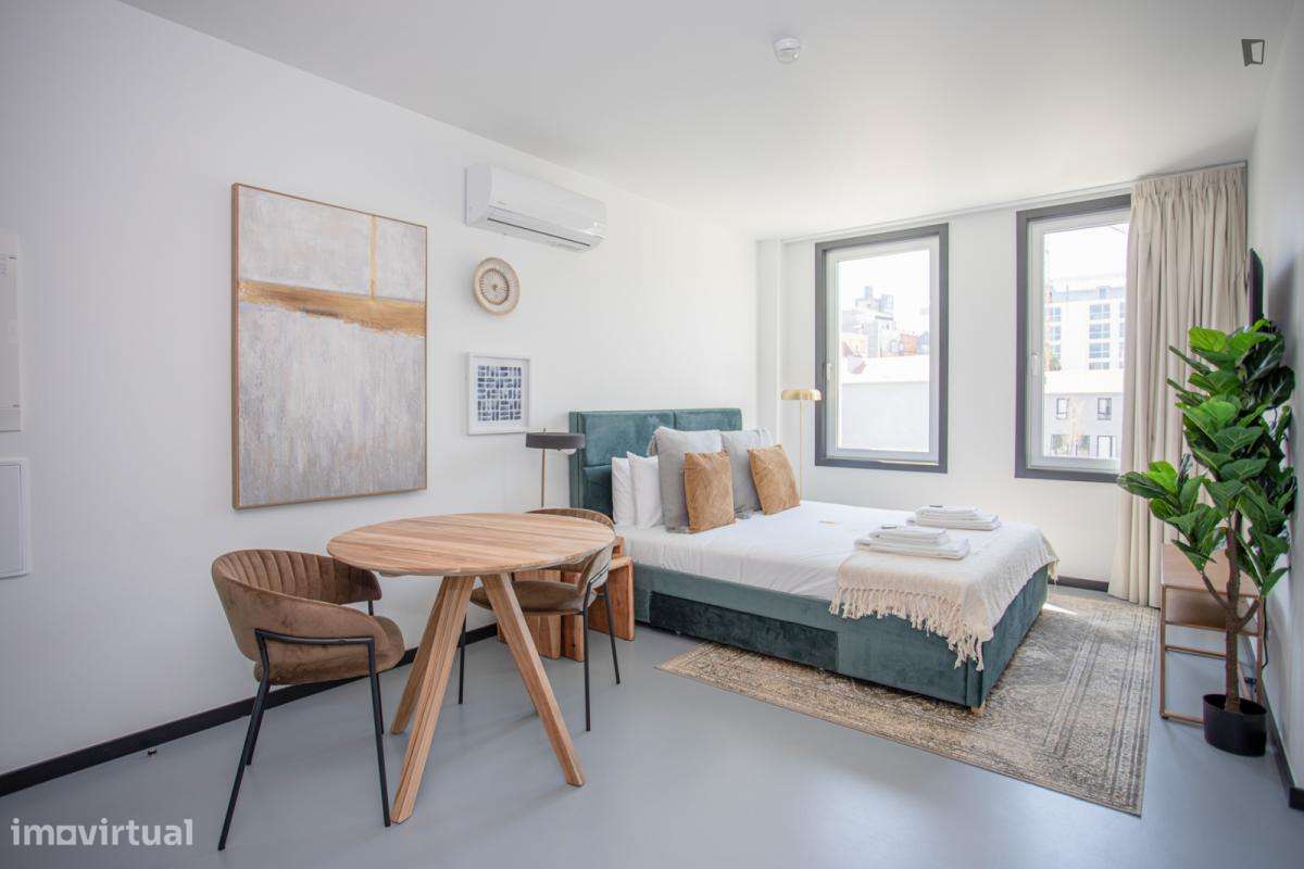 Estúdio - localizado em Santo Ildefonso Porto - Grande imagem: 3/10