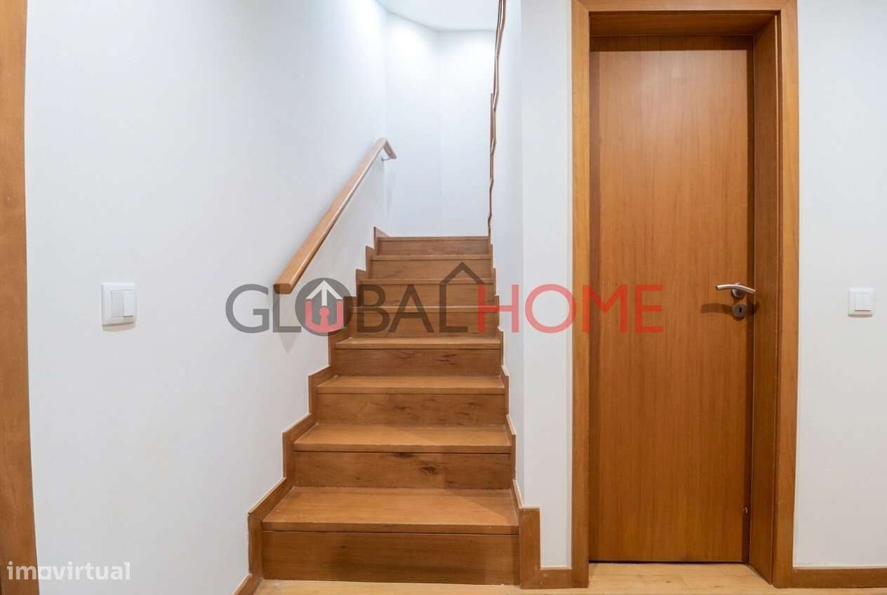 Duplex T2+1 com vista mar em Canidelo-21