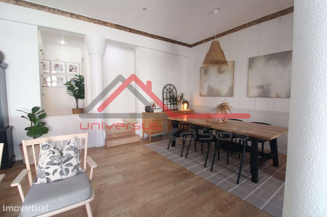Moradia em Banda V4 com Jardim e Estacionamento na Quinta do Anjo-7
