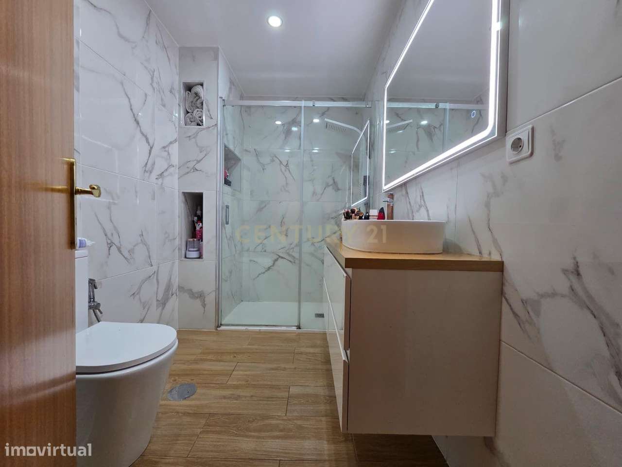 Apartamento T3 em Gondomar - S. Pedro da Cova - Grande imagem: 4/18