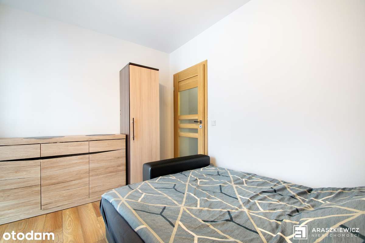 USTAWNE 2-pokojowe M z balkonem i miejscem parkingowym z 2016 r.!-8