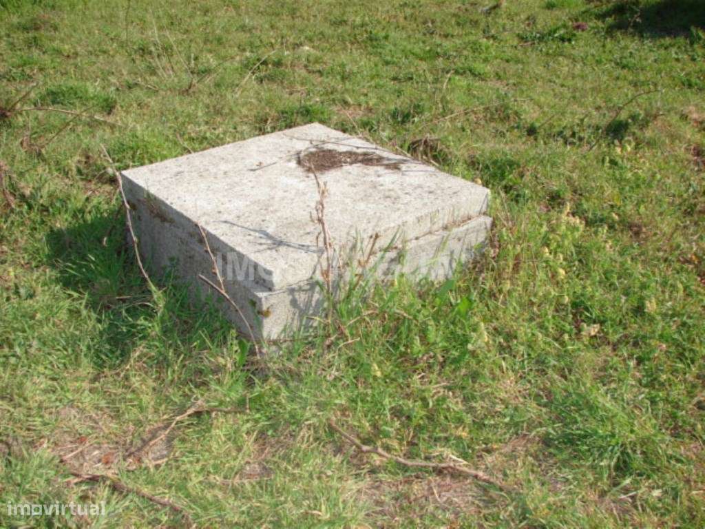 Terreno para construção num artigo urbano, o que significa que é po... - Grande imagem: 5/6