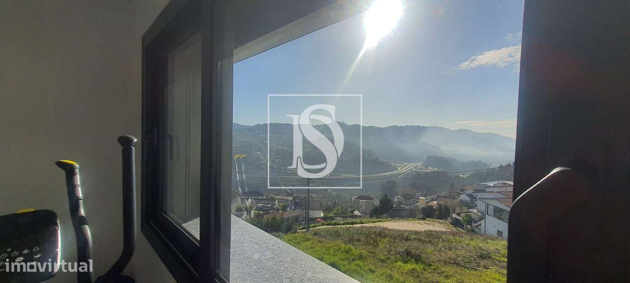 Moradia em Fafe com vista única-22