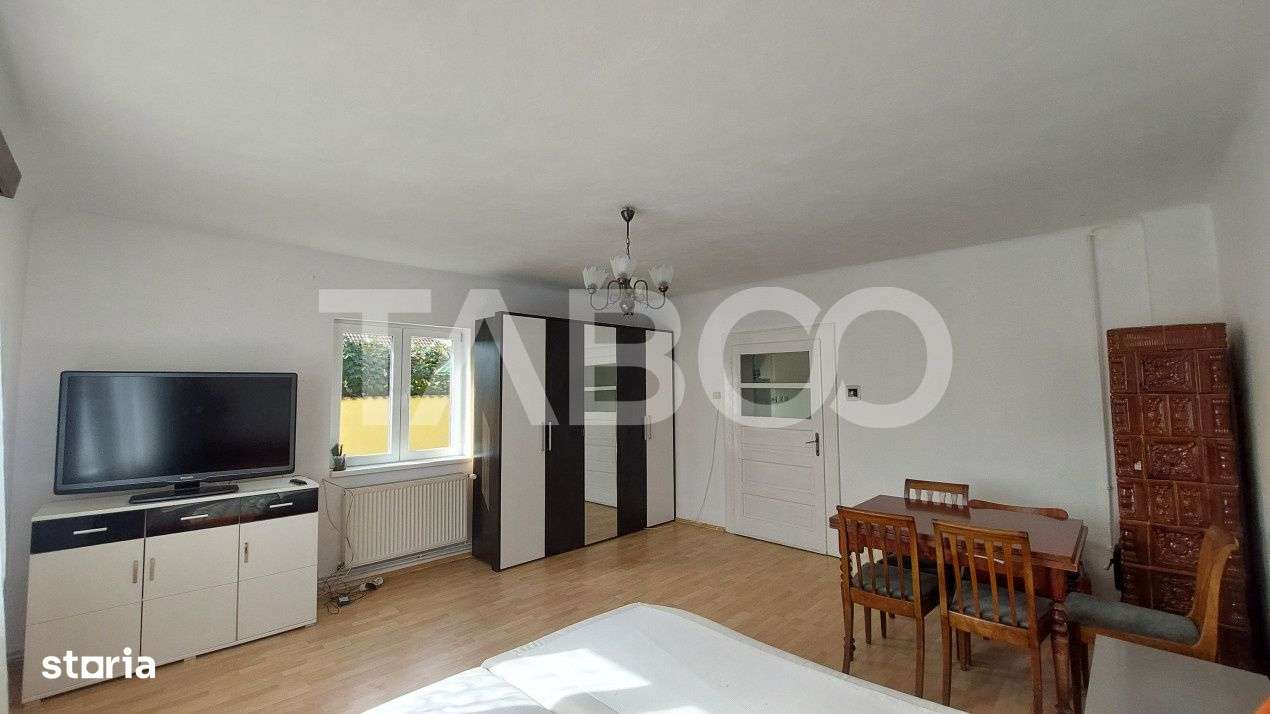 Doua case la pret de una teren 900 mp zona Turnisor - Imagine principală: 5/13