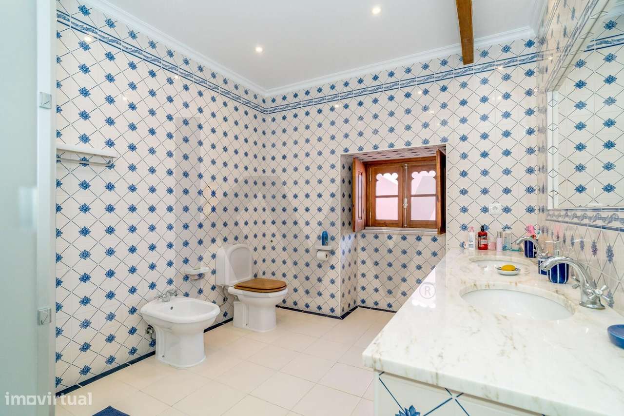 ​​​​​​​​​Palacete Histórico com Espaço de Eventos, Apartamentos e Bar - Grande imagem: 4/60