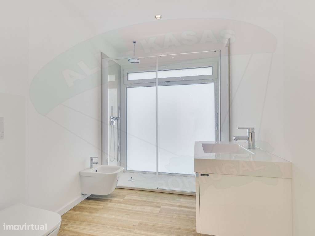 Moradia T3, a ESTREAR com Piscina em Famões, Odivelas: O seu Oásis!-32