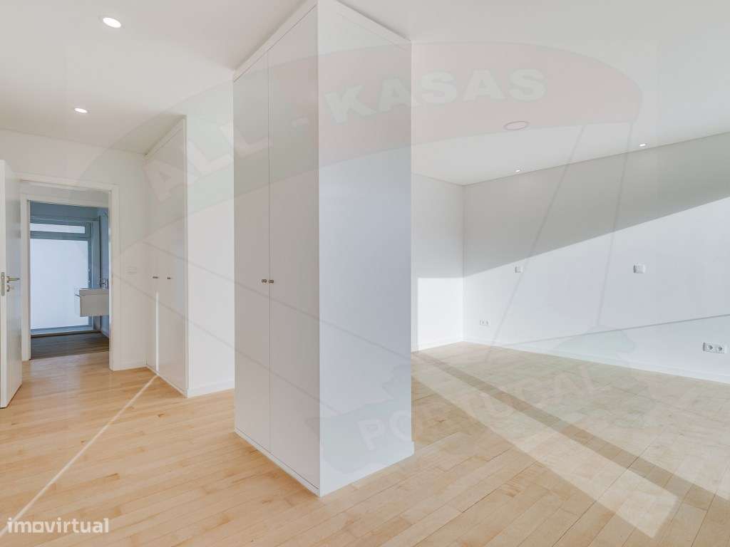 Moradia T3, a ESTREAR com Piscina em Famões, Odivelas: O seu Oásis!-22