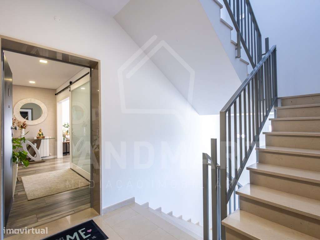 Apartamento T3 Duplex, Centro de Turquel-12