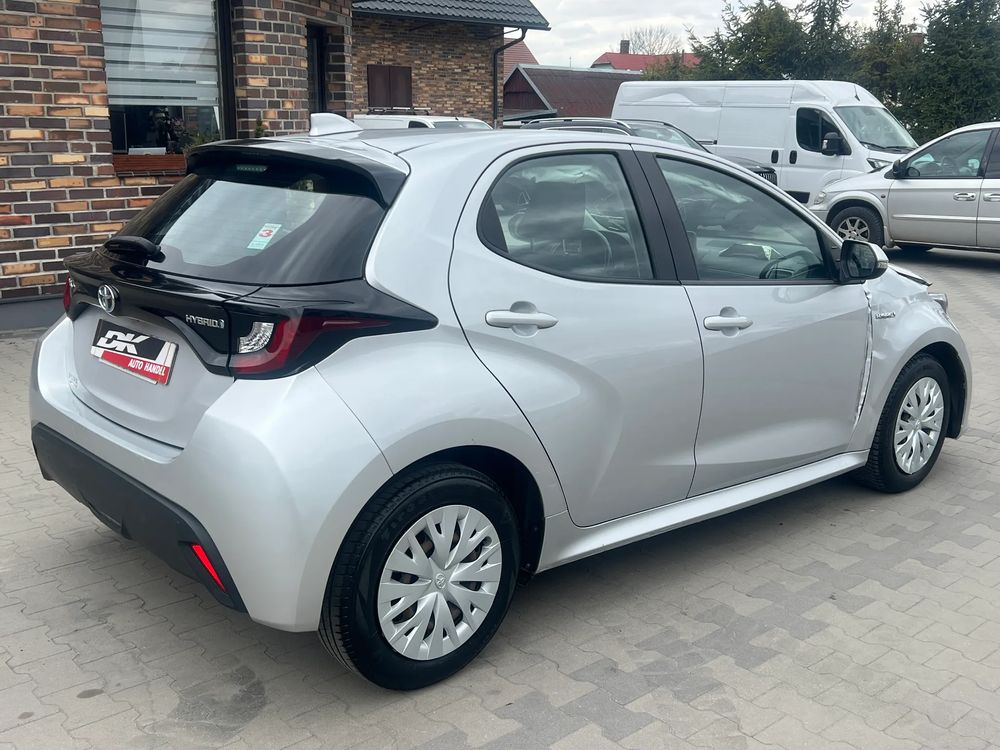 Toyota Yaris IV Hybrid 100 Premium 2021