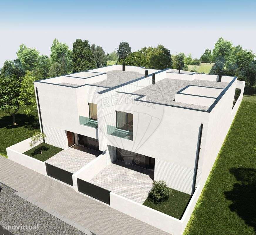 Moradia T4 para venda - Grande imagem: 1/10