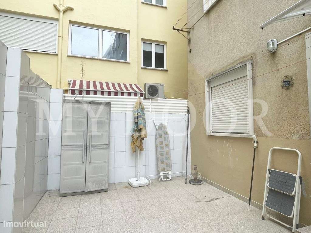 T1 p/ Obras em Moscavide c/ TERRAÇO de 15m2 - Grande imagem: 3/4