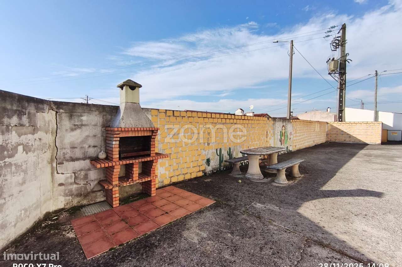 T2 renovado em Avelãs de Caminho - Grande imagem: 5/15