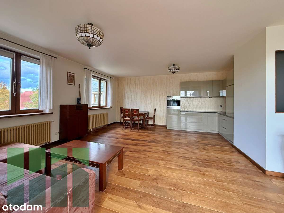 Sprzedam mieszkanie z dużym tarasem 15m2-1