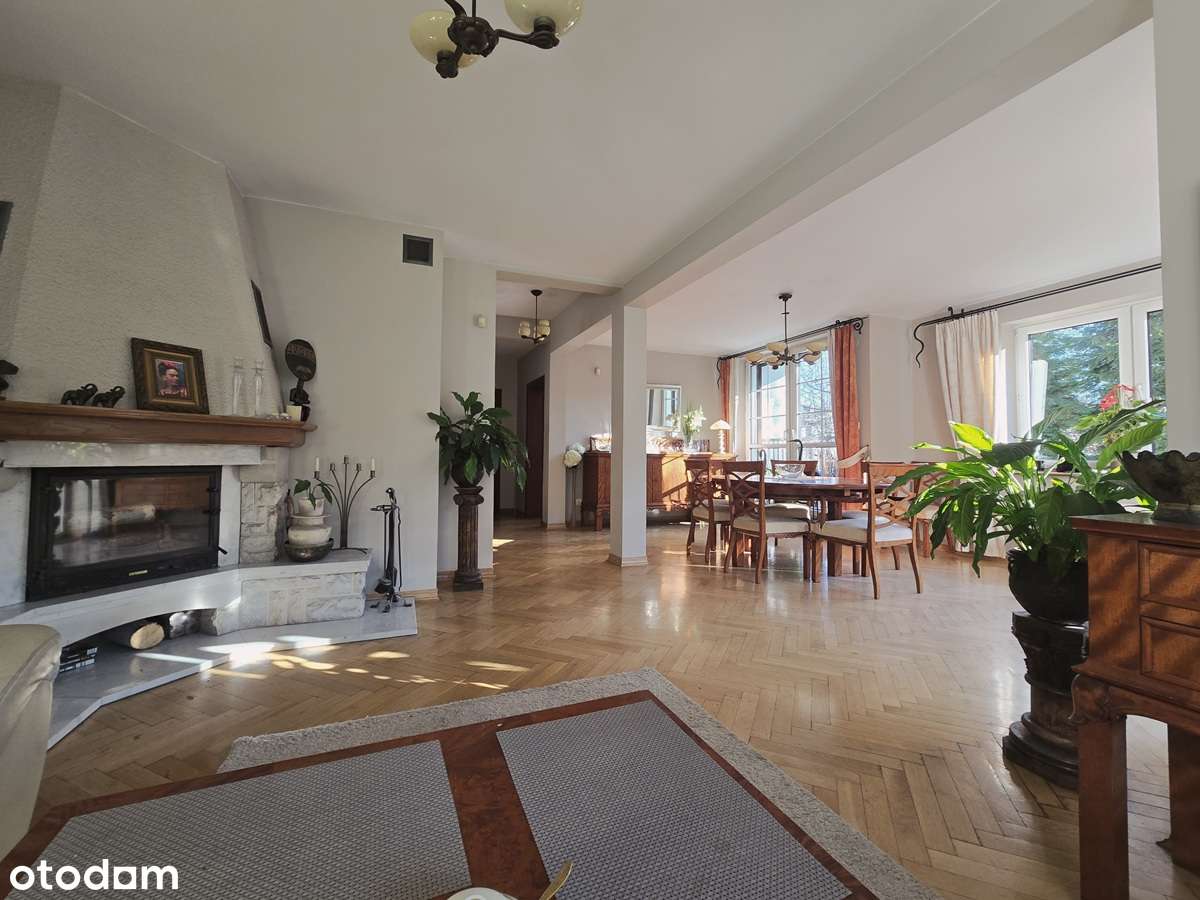 Skrajny segment 25-letni w centrum miasta z dużą działką - Pełny obrazek: 3/20