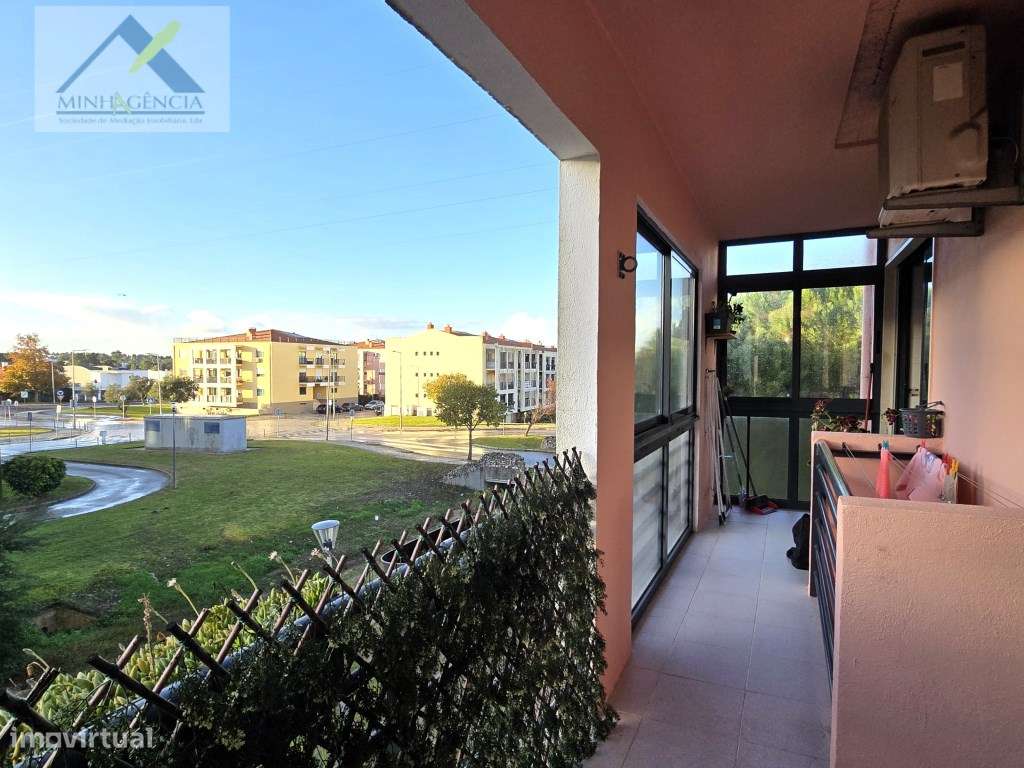 Apartamento T3 com parqueamanto na Quinta do Anjo-13