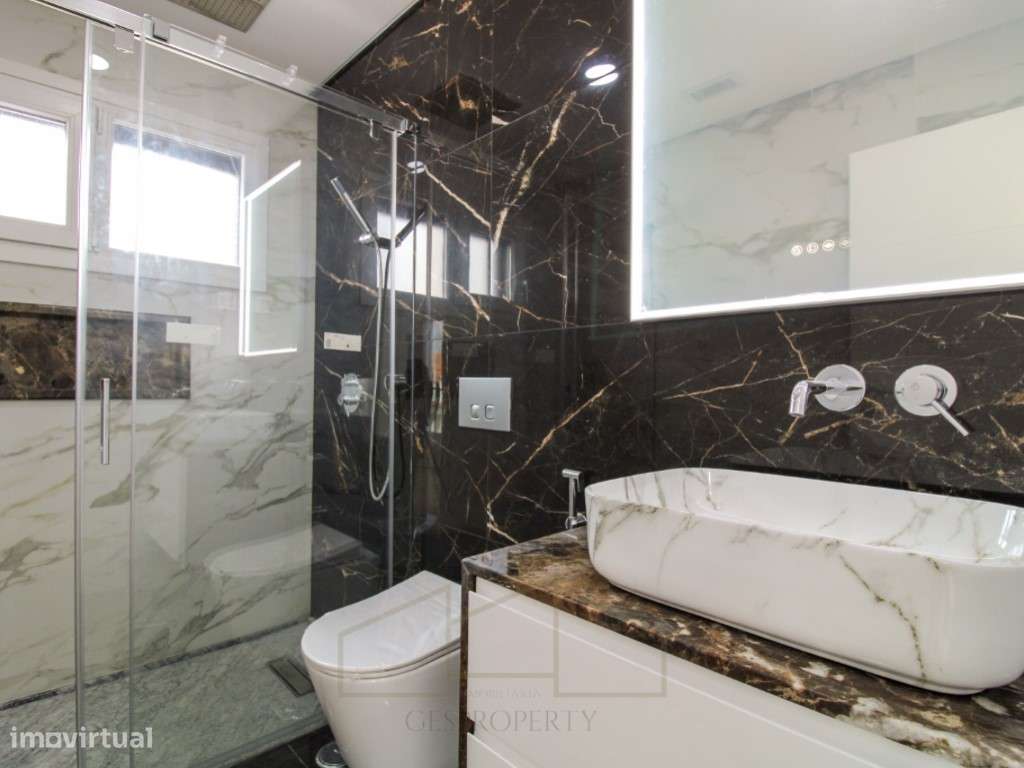 Moradia Isolada T4 - inserida em lote 420m2 - Aldeias de Irmaos - A...-28