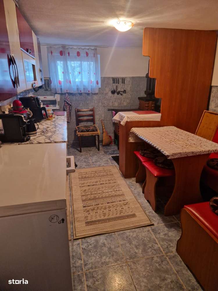 Casa P+M in Cucorani , 1000 mp teren-5