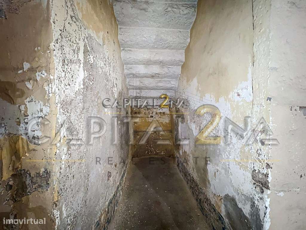 Prédio Devoluto com Projeto Aprovado na Baixa de Lisboa-41