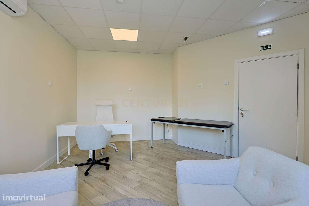 Loja na Cova da Piedade - Grande imagem: 4/60