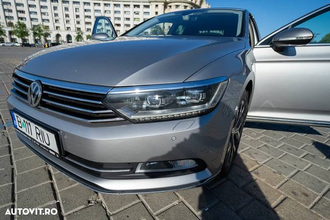 Volkswagen Passat 2.0 TDI DSG Highline - 24