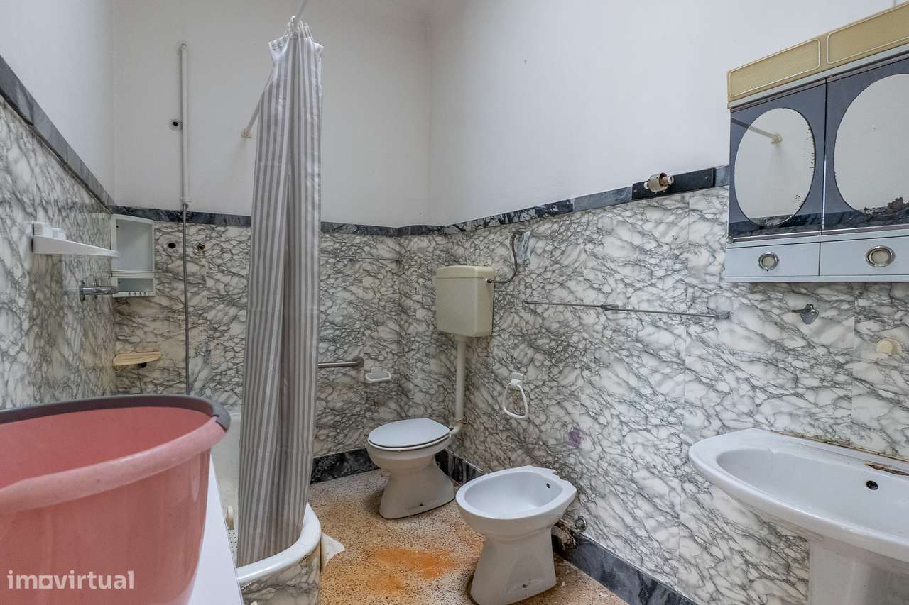 Prédio, Porto - Grande imagem: 5/31