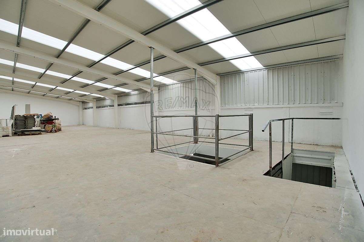 Armazém  para arrendamento - Grande imagem: 5/15