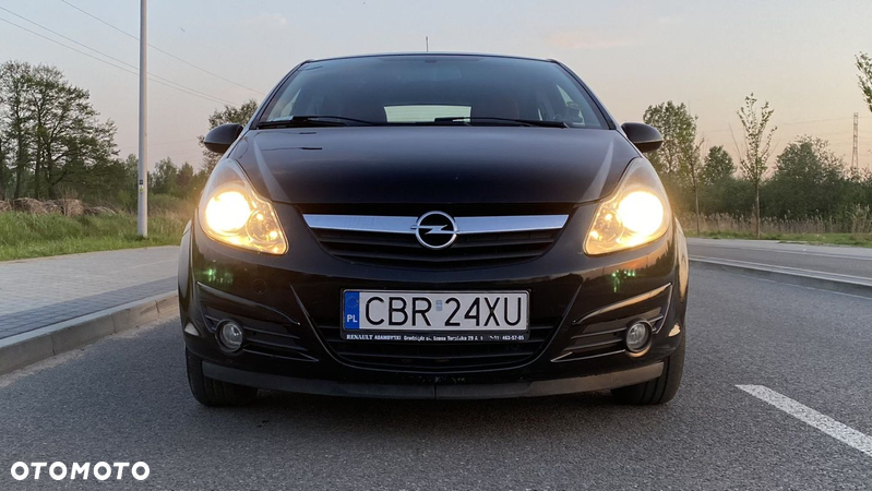 Opel Corsa 1.2 16V Cosmo - 3