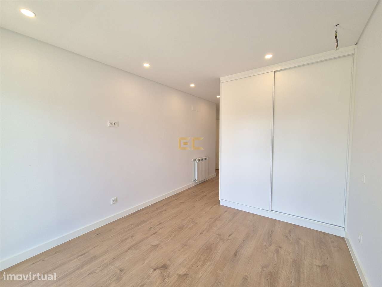 Apartamento T3 novo, com garagem, para venda na Figueira da Foz- Buarc-36