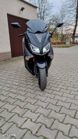 Yamaha Tmax - 11