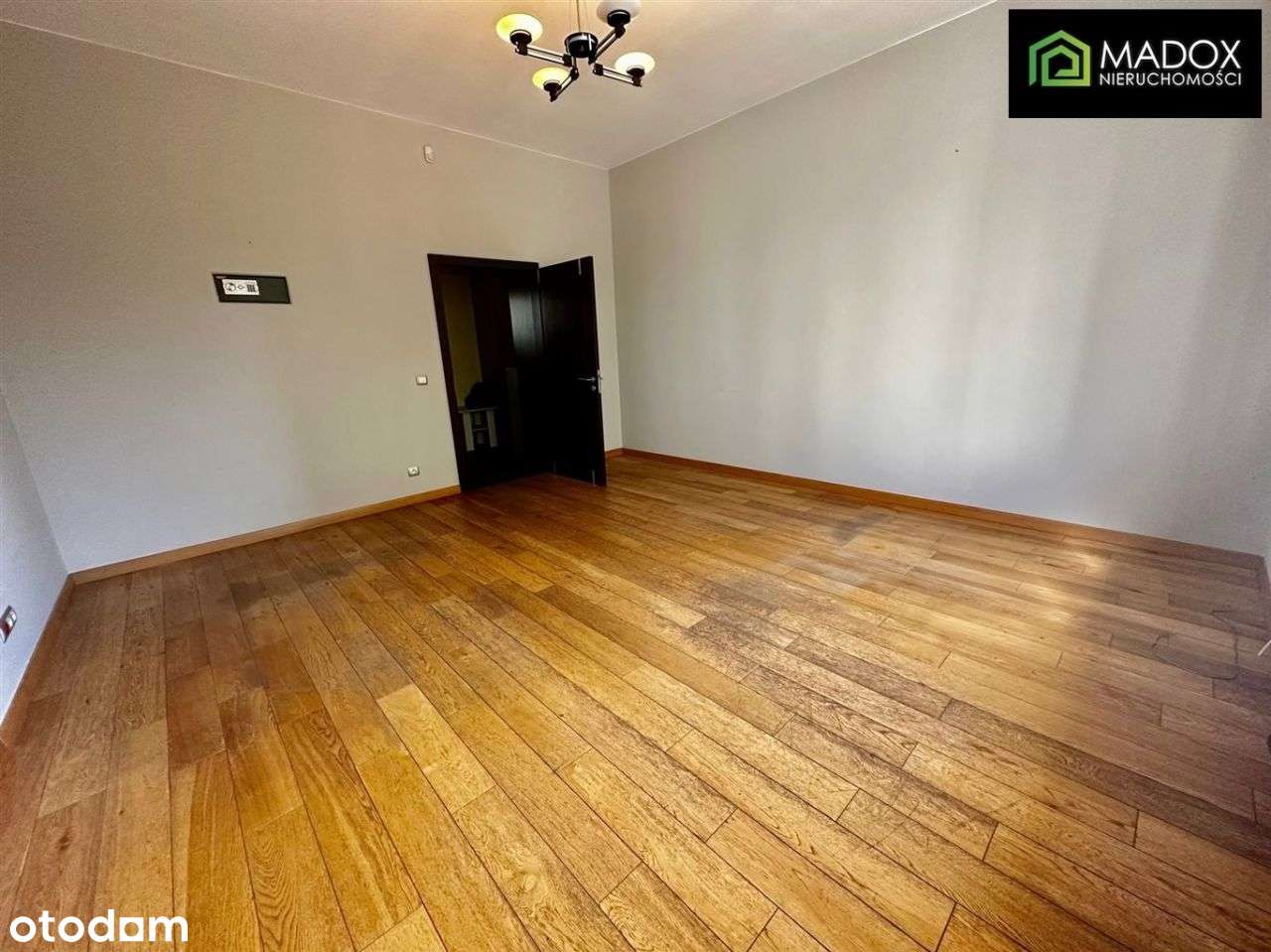 Lokal w Centrum z parkingiem; - Pełny obrazek: 3/11