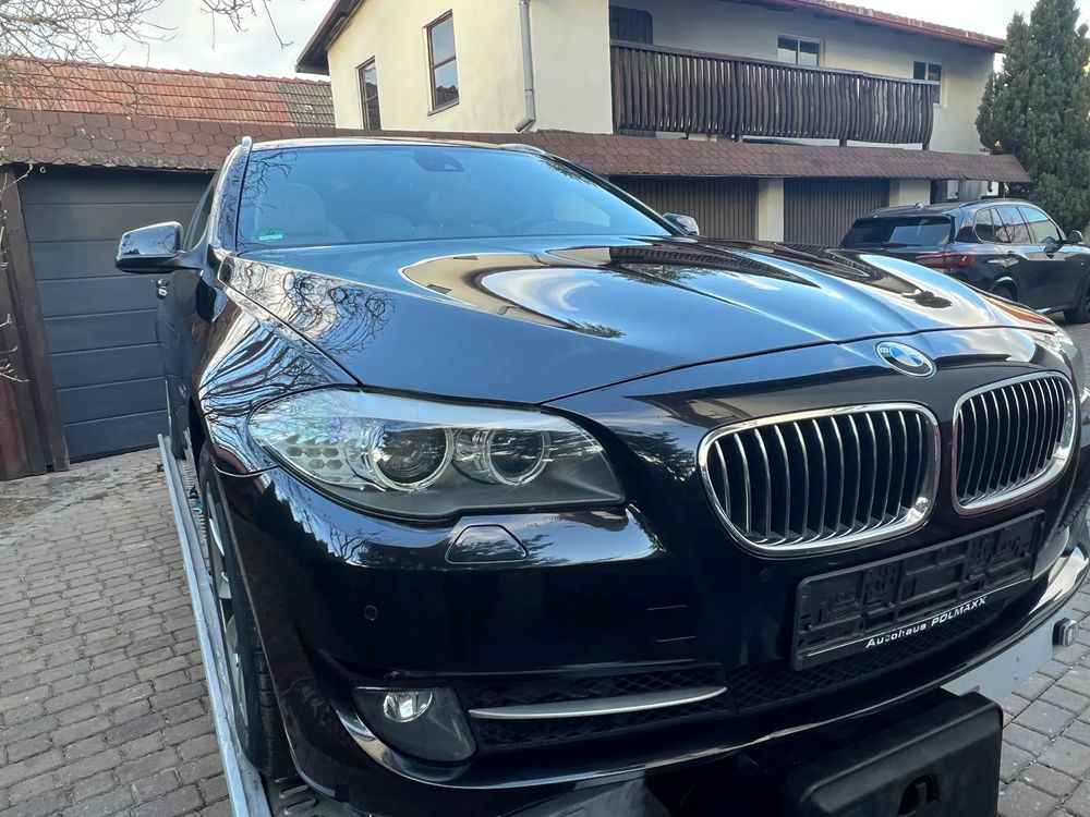 BMW 5 Series F10/F11 520d Sport-Aut 2011