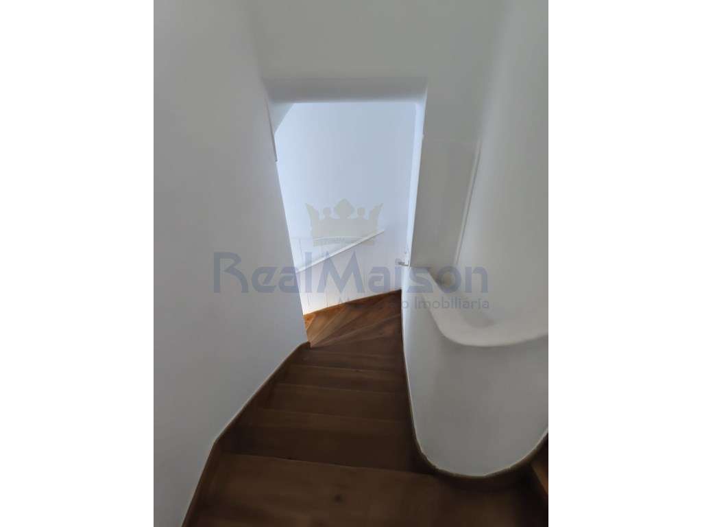 Vende-se Apartamento T4 na Amoreira - Cascais-7