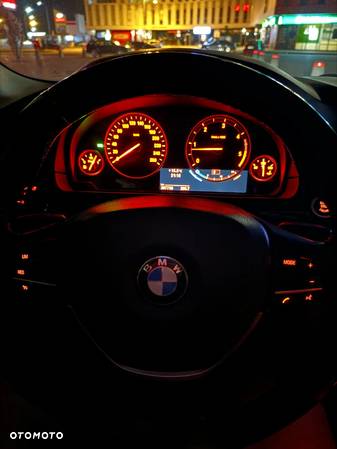 BMW Seria 5 525d - 16