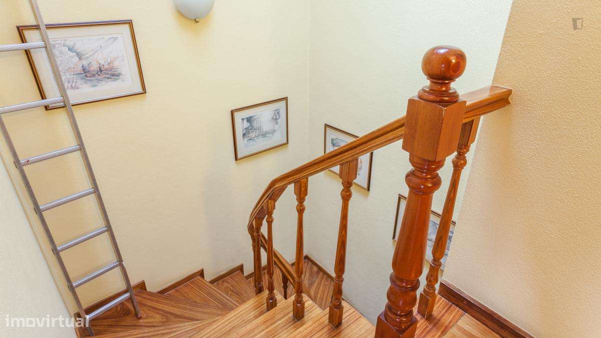 Quarto - localizado em Santa Marinha Porto - Grande imagem: 5/8