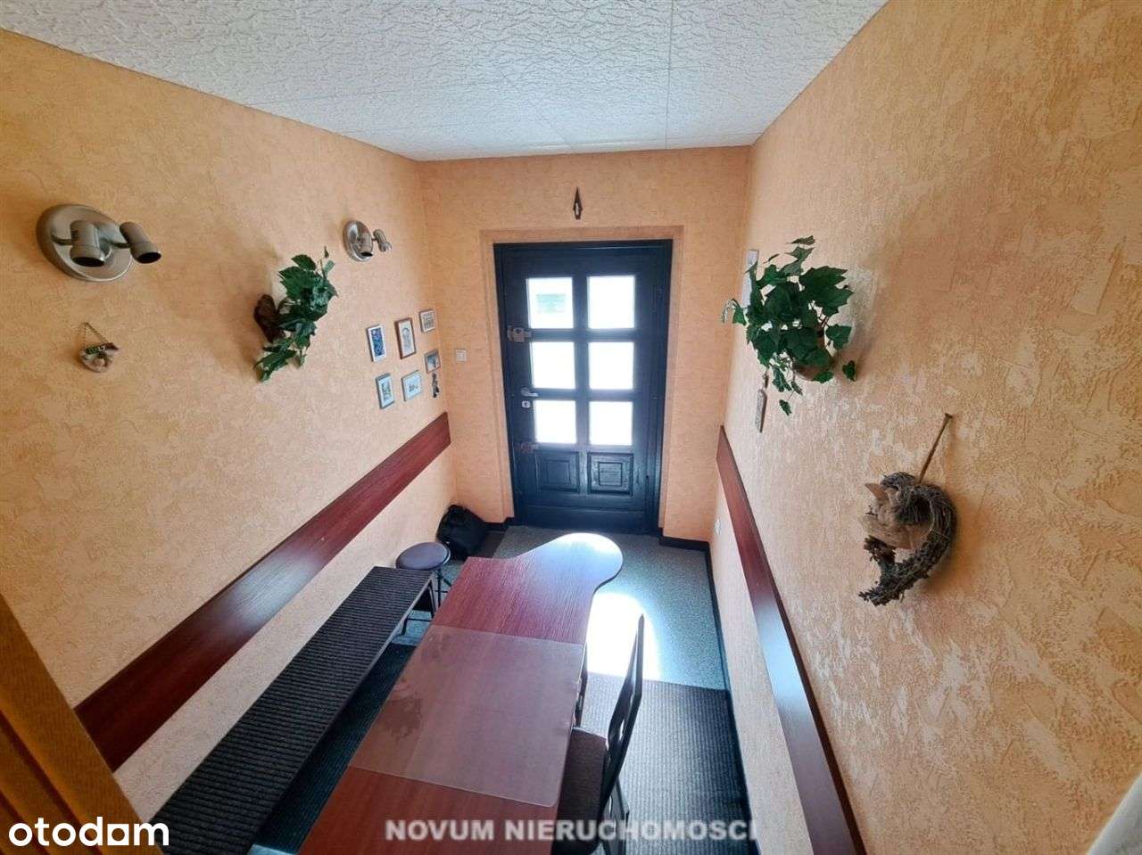 Lokal użytkowy 8,35m2 Parter Bytom Stroszek-0