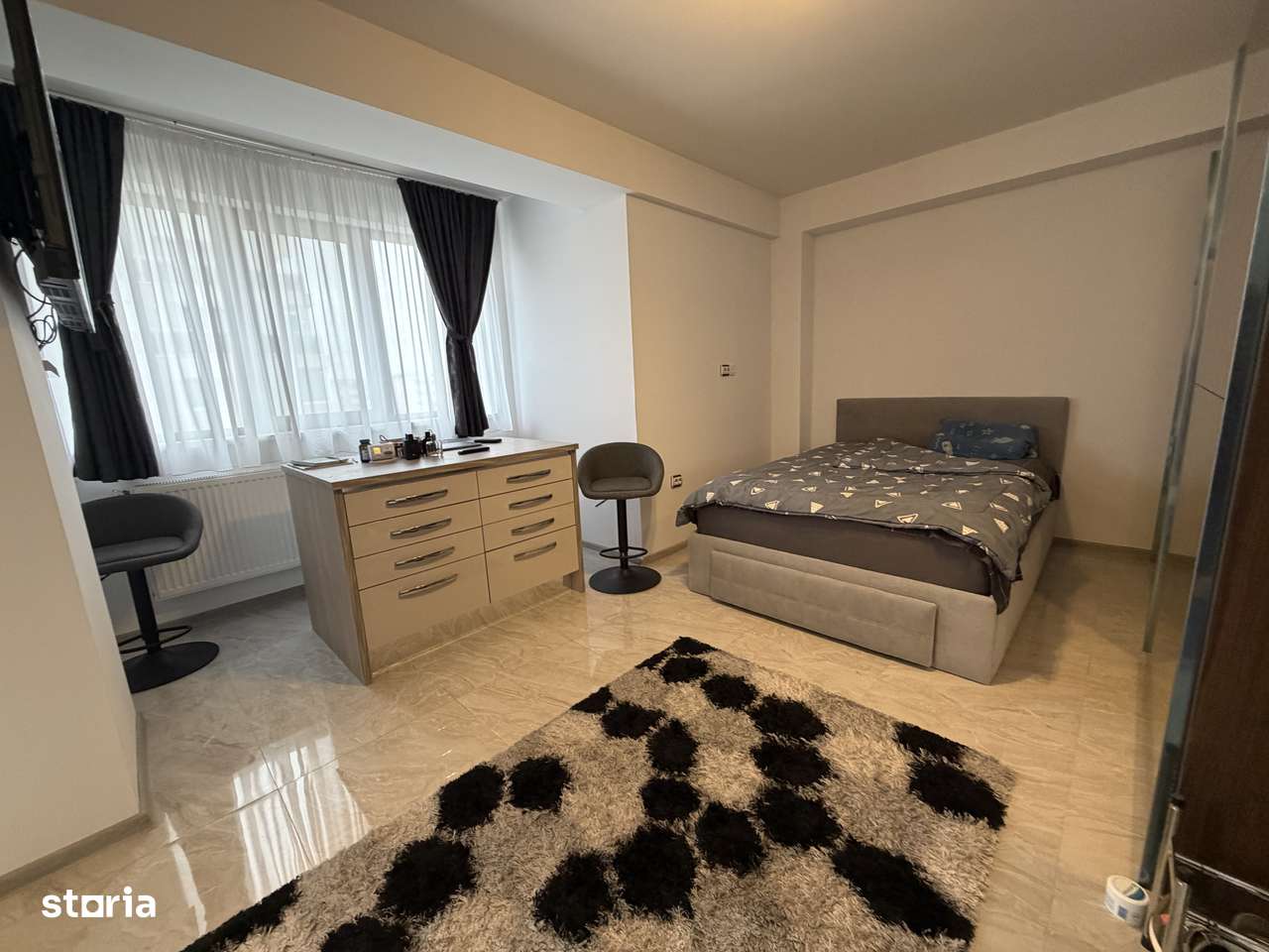 Chirie Garsoniera Mioveni, Bloc Nou, Et4, moderna, mobilata utilata - Imagine principală: 2/16