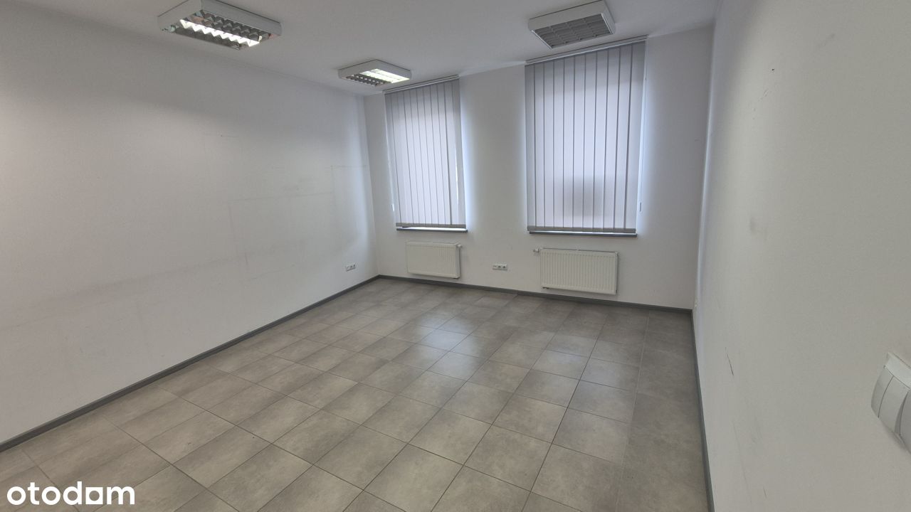 Lokal użytkowy 24 m² , naprzeciwko Urzędu Skarbowego - Pełny obrazek: 1/11