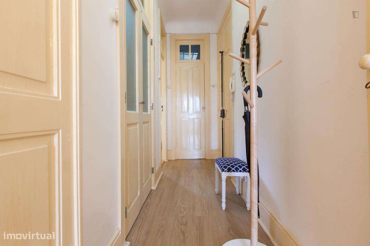 Apartamento com 2 quartos - localizado em Lordelo do Ouro Porto - Grande imagem: 2/10