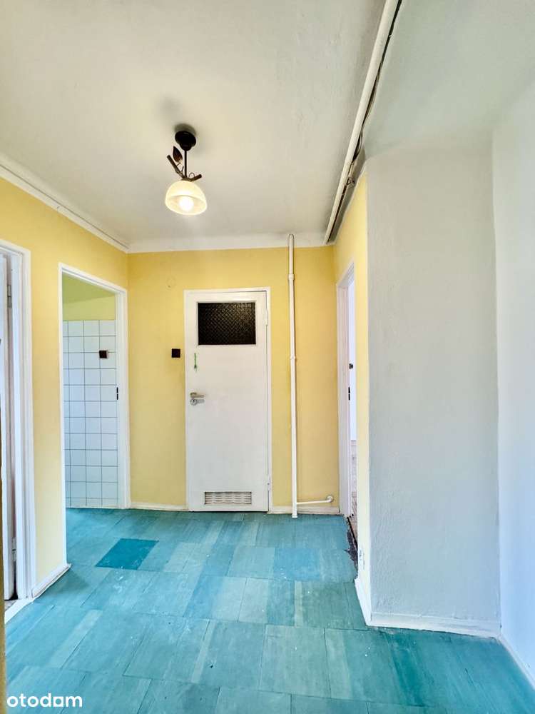 4 pokoje w świetnej lokalizacji do remontu-11