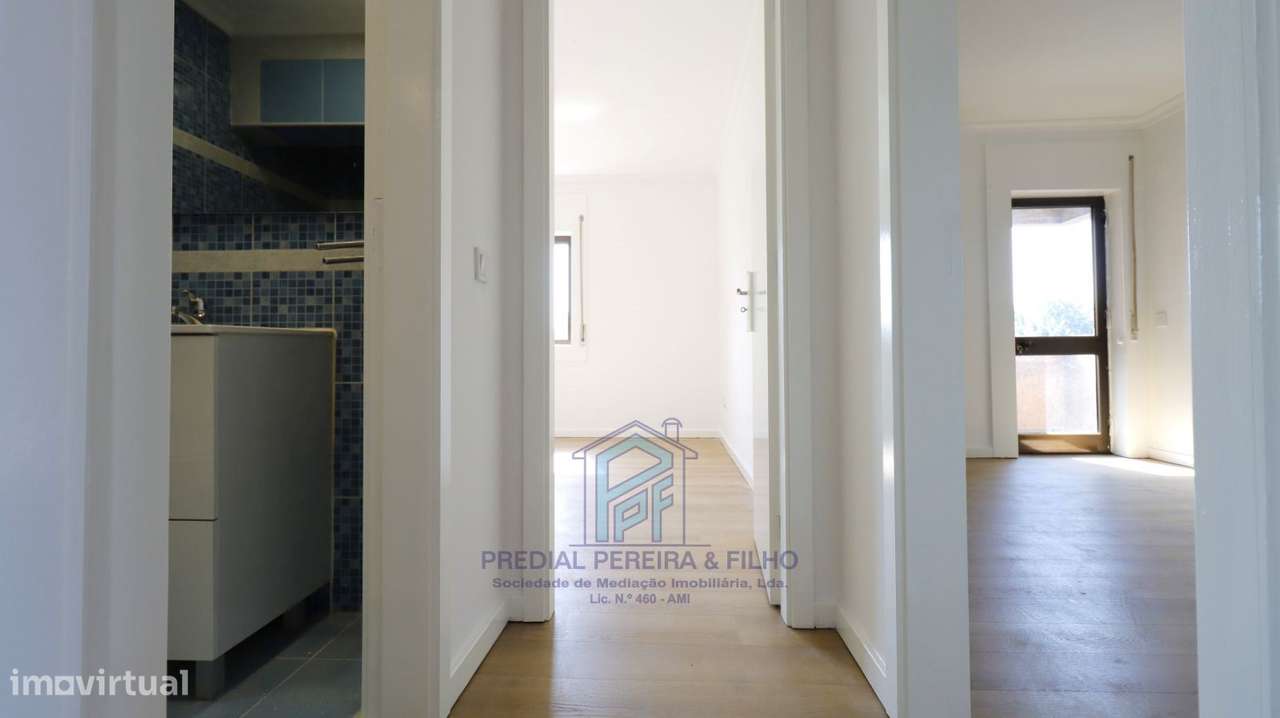 Apartamento T2 Remodelado - Rio Tinto | Centro - Junto ao Continente-15
