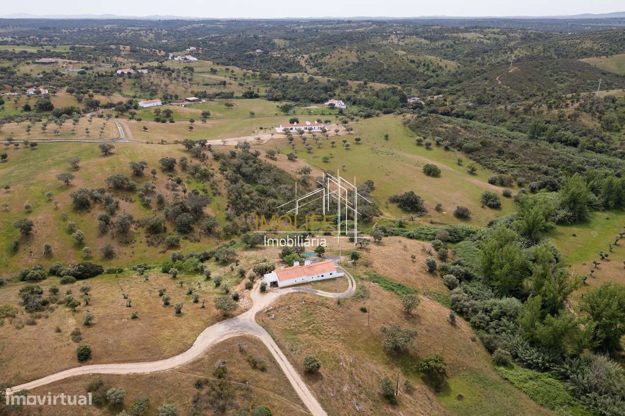 Monte das Parreiras com 2ha em Malarranha-25