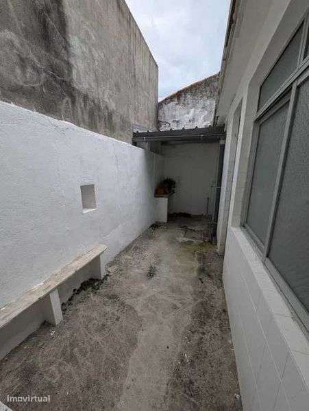 T4 na bonita Vila de Verride com logradouro - arrendamento acessível - Grande imagem: 4/12