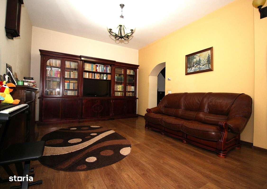 Casa Buhusi STRADAL ( str.LIBERTATII VIZAVI PETROM) Mobilat/Utilat-7