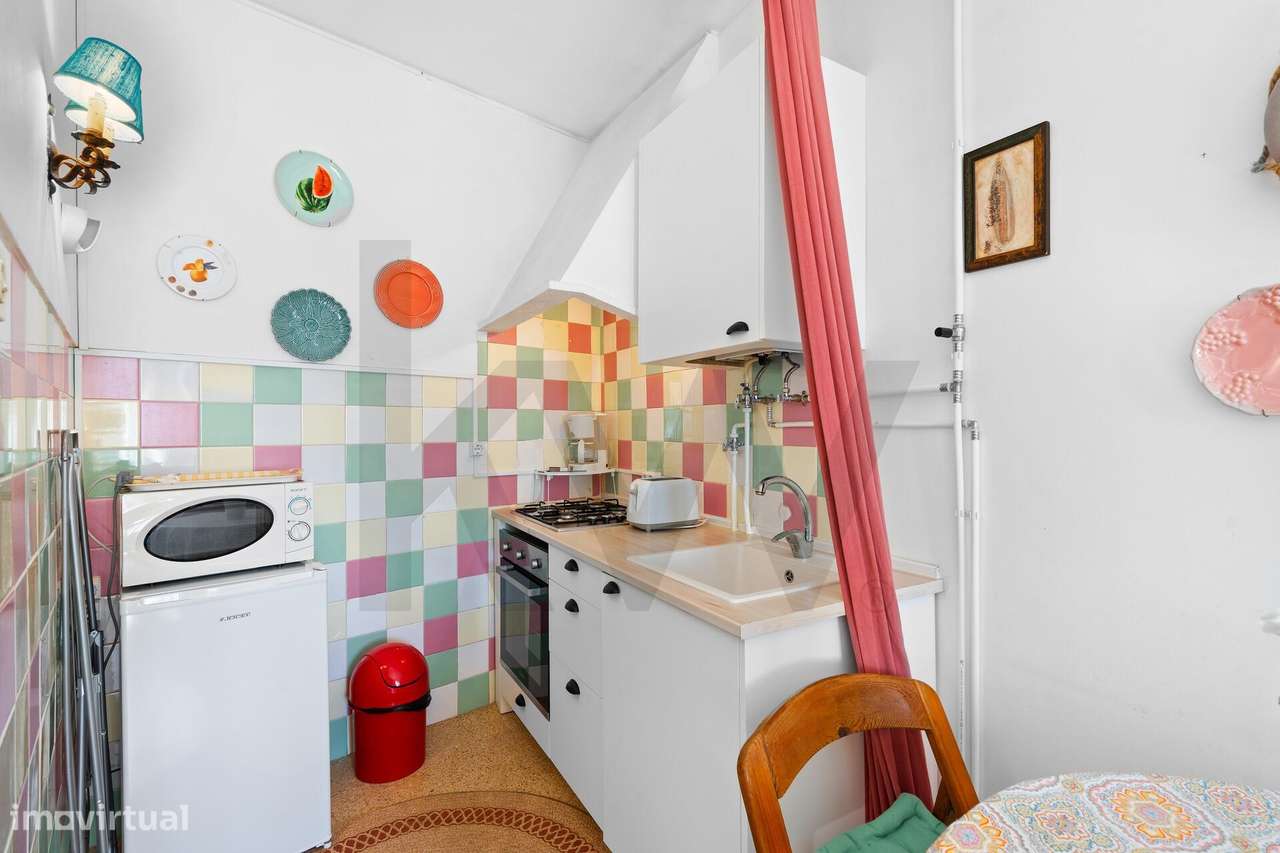 Moradia T4+2 com Anexo T1 e 310m2 a 3 Minutos da Praia – São Martinho - Grande imagem: 4/60