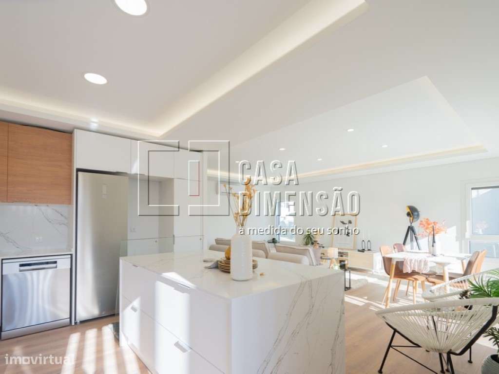 Moradia de tipologia T4+2 na melhor zona da Sobreda, com Piscina, G...-27